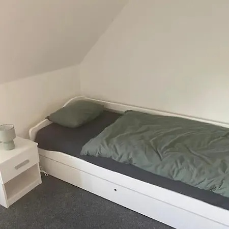 Schoene 4-zi -fewo Nahe Ostsee Mit Tollem Garten *