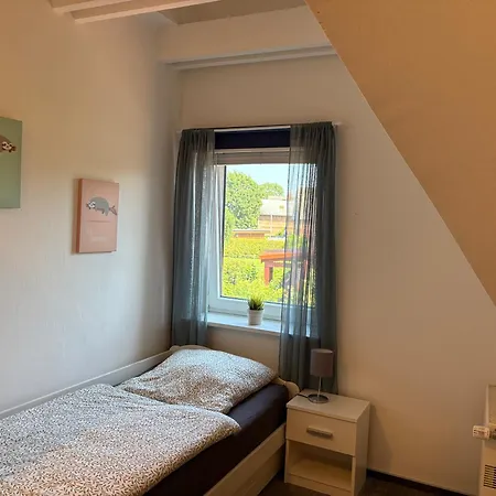 Schoene 4-zi -fewo Nahe Ostsee Mit Tollem Garten